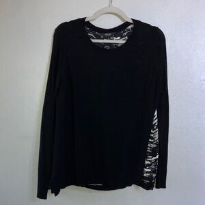 Simply Vera Vera Wang Black Long Sleeve Top with black and white peep detail